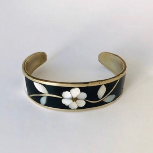 Vintage floral cuff bracelet - Picture 3 of 4
